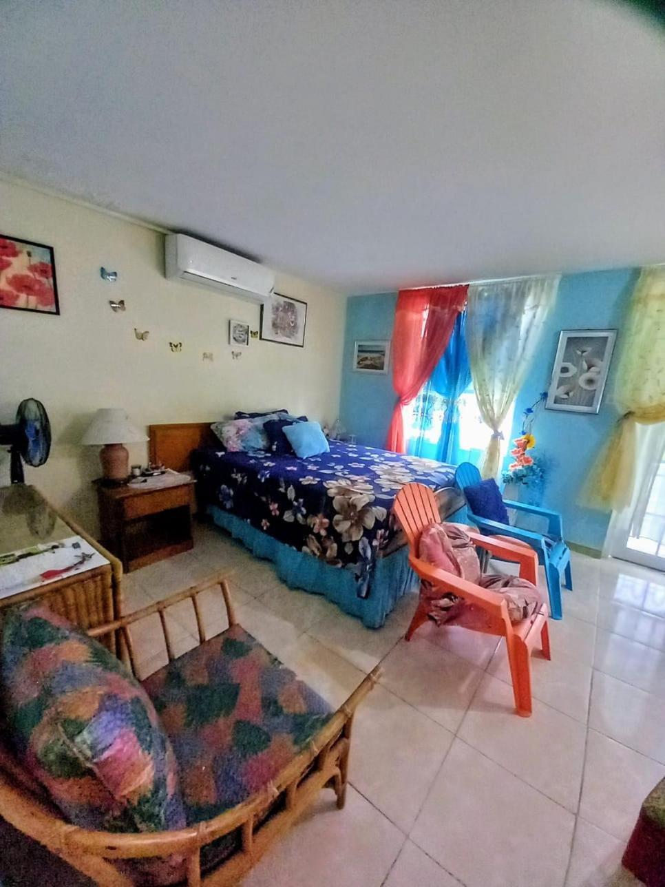 Seacastle Deluxe Studio Montego Bay Exterior photo